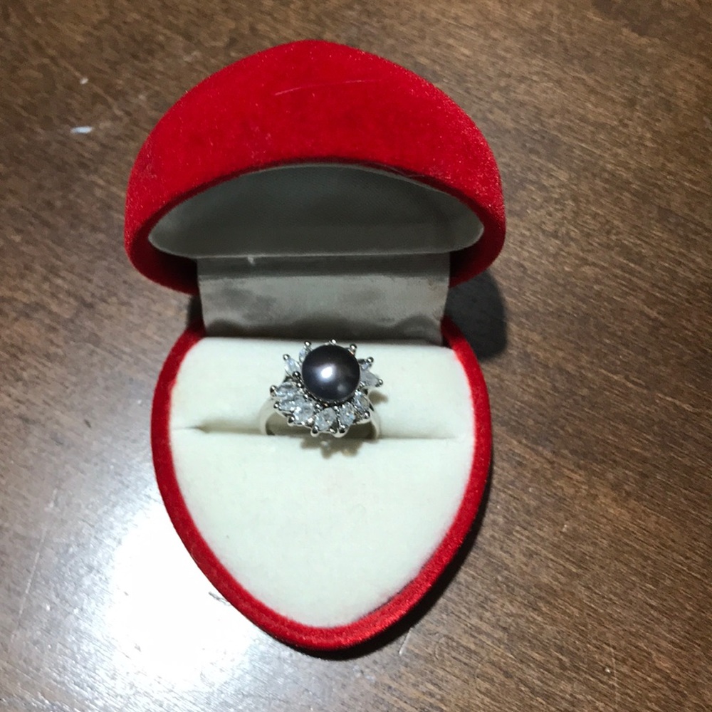 Real pearl ring with cubic zirconia